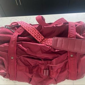 Lululemon Duffel Gym Bag Tote Maroon EUC